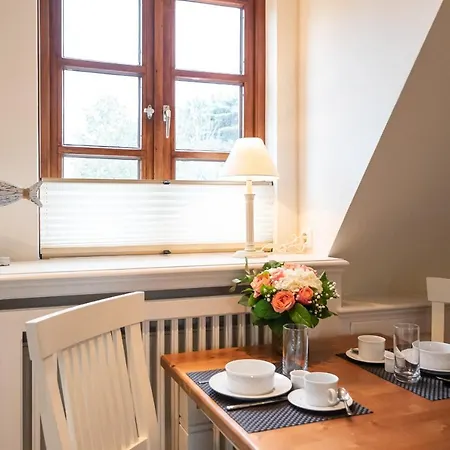 Haus Mittelstr Whg 4 Og Rechts Apartament Westerland